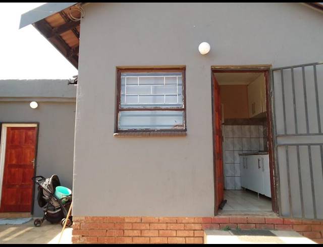 3 BEDROOM HOUSE FOR SALE IN ZAKARIYYA PARK